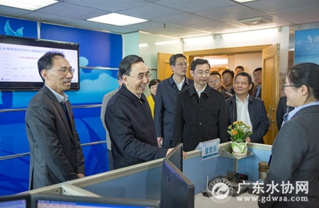 朱小丹省長(cháng)親切慰問(wèn)供水一線(xiàn)員工